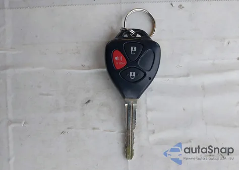 2009 Toyota Matrix S z USA, uszkodzony, nr VIN 2T1KE40E29C005085